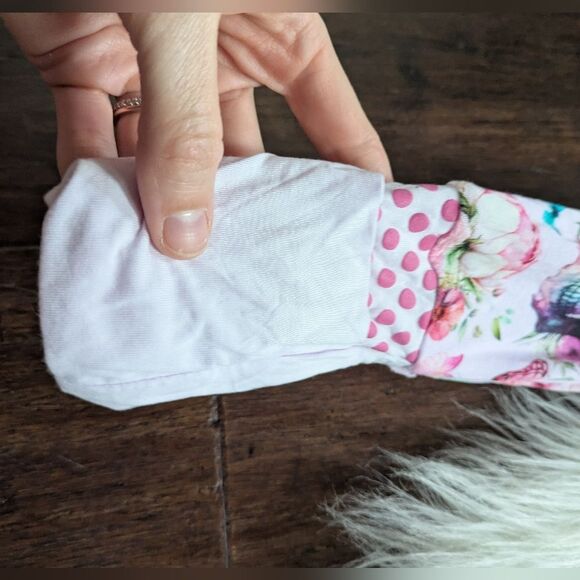 Bums & Roses Killer Queen Ruffle Romper 18-24 Months Pink Floral Skulls Sleeper - Picture 8 of 11